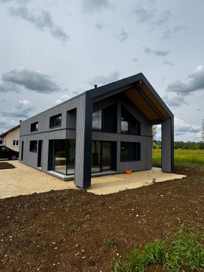 Maison YC , Arçon (2025)